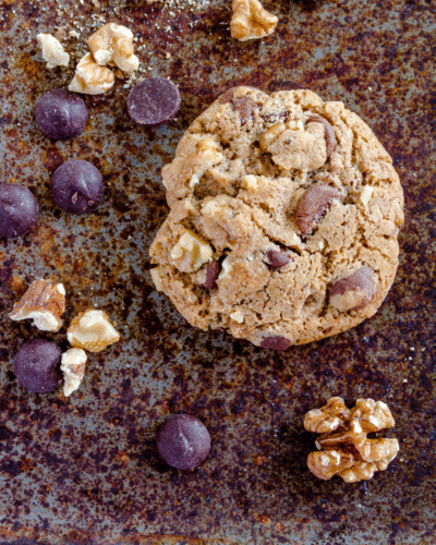 Chocolate Chip (with Walnuts) Cookie